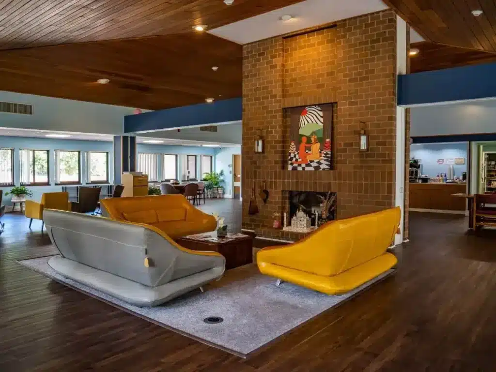 Avatar_Help_PPC-Pages_Mental-Wellness_Seating_Sofa