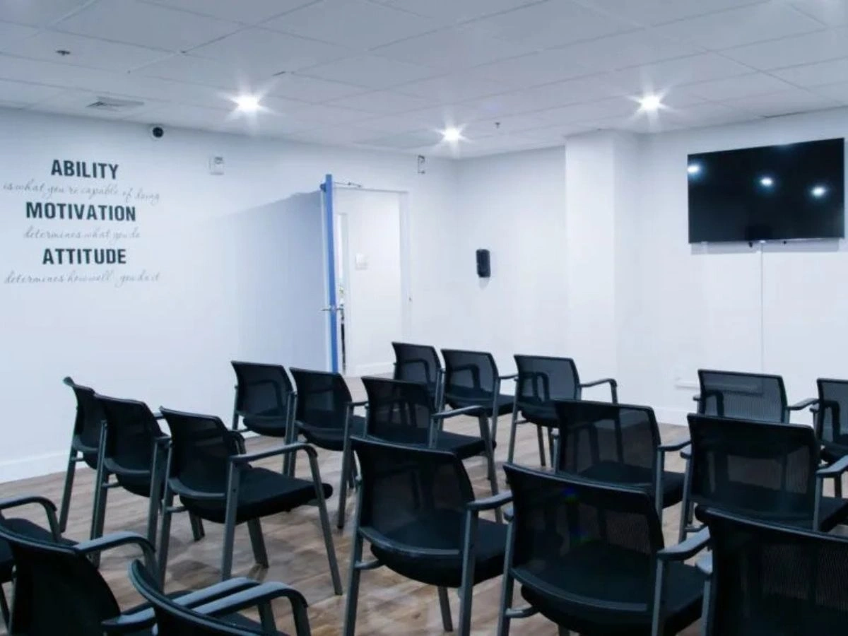 Outpatient_Treatment_MA_USA_Avatar